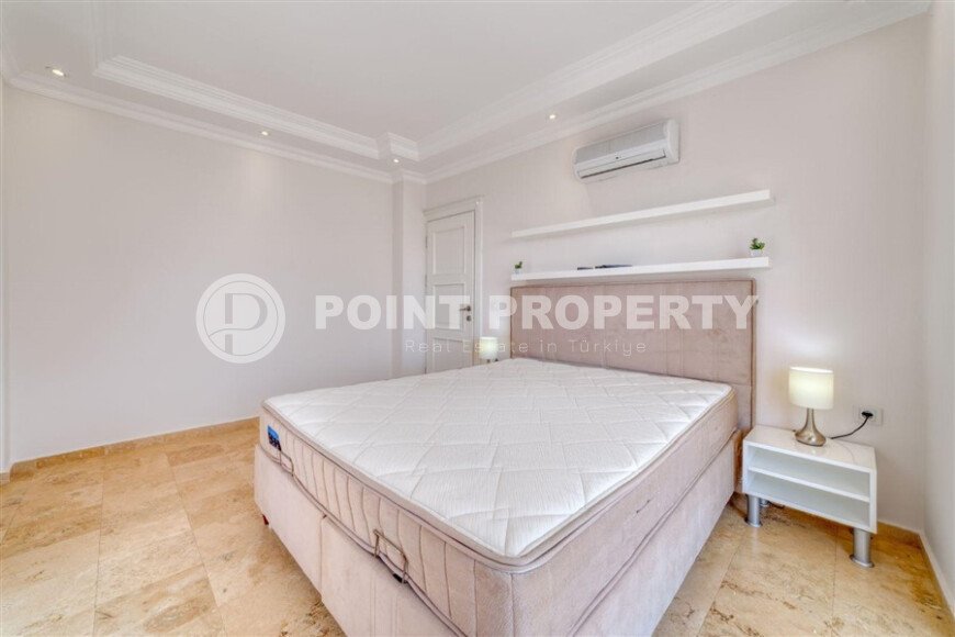 Spacious apartment 170 m² 3+1 in a villa type house, with sea view, Cikcilli area-id-10054-photo-9