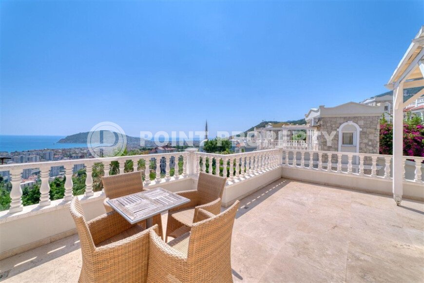 Spacious apartment 170 m² 3+1 in a villa type house, with sea view, Cikcilli area-id-10054-photo-13