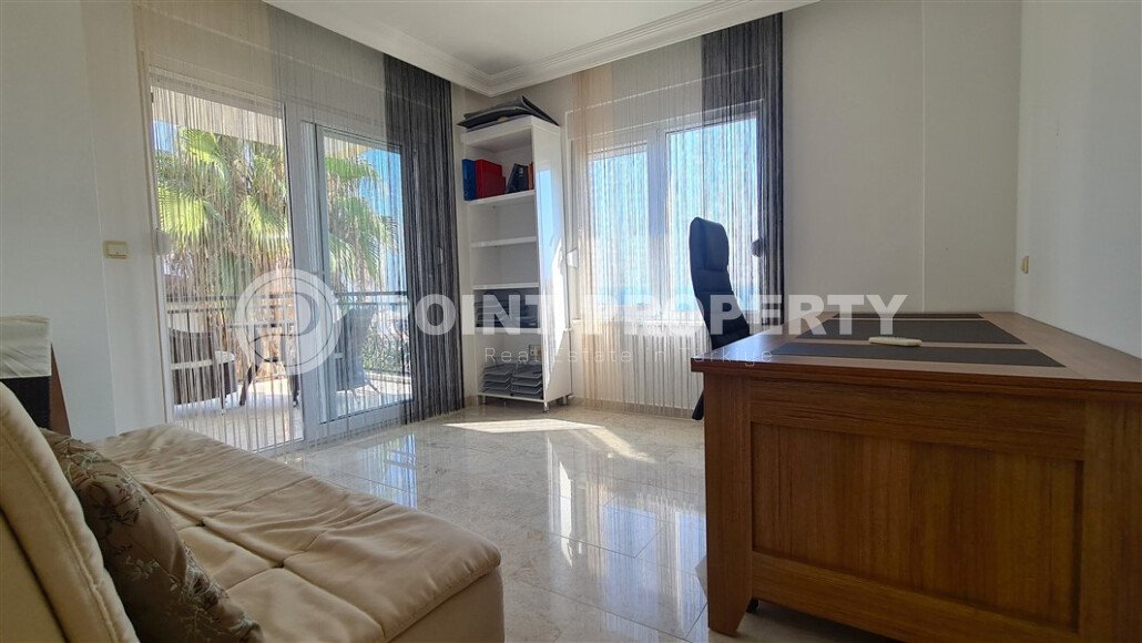 Two-level villa 200 m², in the center of Alanya, with a view of the sea and Kale-id-10062-photo-8