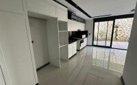 Spacious apartment 140 m² with private garden in Hasbahce area, Alanya center-id-10080-photo-2