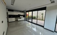 Spacious apartment 140 m² with private garden in Hasbahce area, Alanya center-id-10080-photo-3