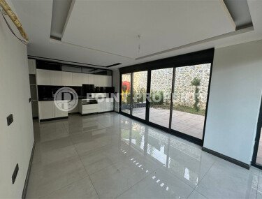 Spacious apartment 140 m² with private garden in Hasbahce area, Alanya center-id-10080-photo-3
