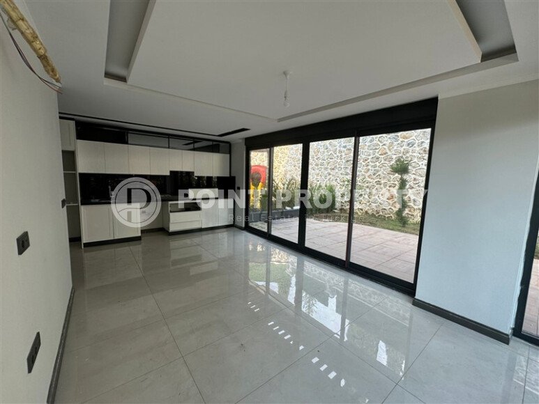 Просторная квартира 140 м² с приватным садом в районе Хасбахче, центр Аланьи-id-10080-фото-3