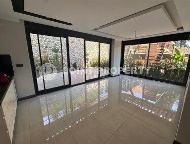 Просторная квартира 140 м² с приватным садом в районе Хасбахче, центр Аланьи-id-10080-фото-5