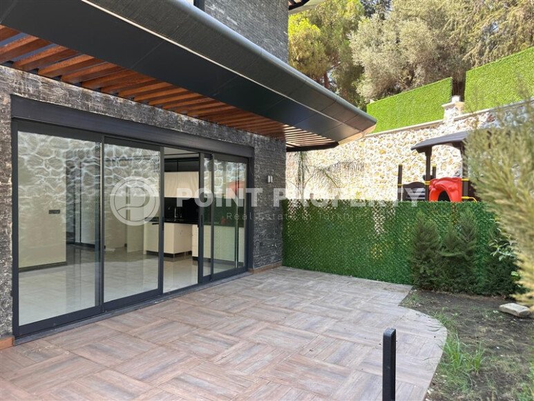 Spacious apartment 140 m² with private garden in Hasbahce area, Alanya center-id-10080-photo-8