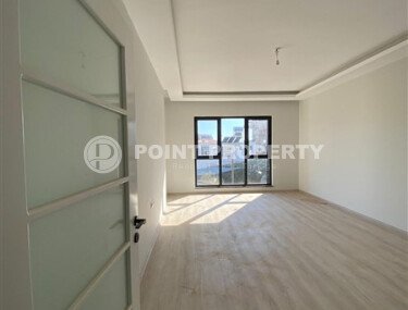 Sunny apartment 135 m² with separate kitchen and covered parking, Ciplakli area-id-10101-photo-4