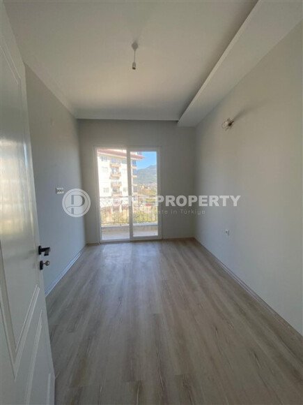 Sunny apartment 135 m² with separate kitchen and covered parking, Ciplakli area-id-10101-photo-6