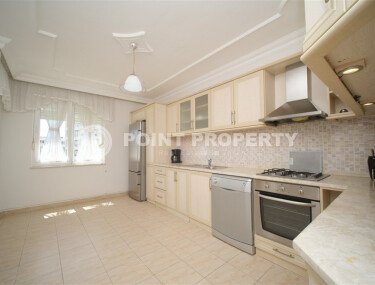 Spacious apartment 180 m², Sugezu area, Alanya center-id-10107-photo-4