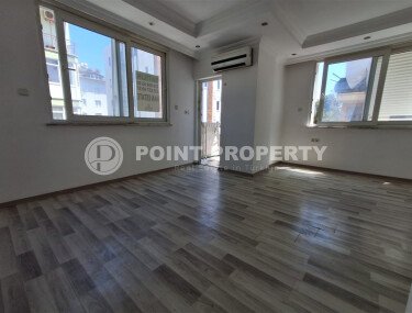 Spacious apartment 110 m² in the center of Alanya with separate kitchen, close to the sea-id-10114-photo-3