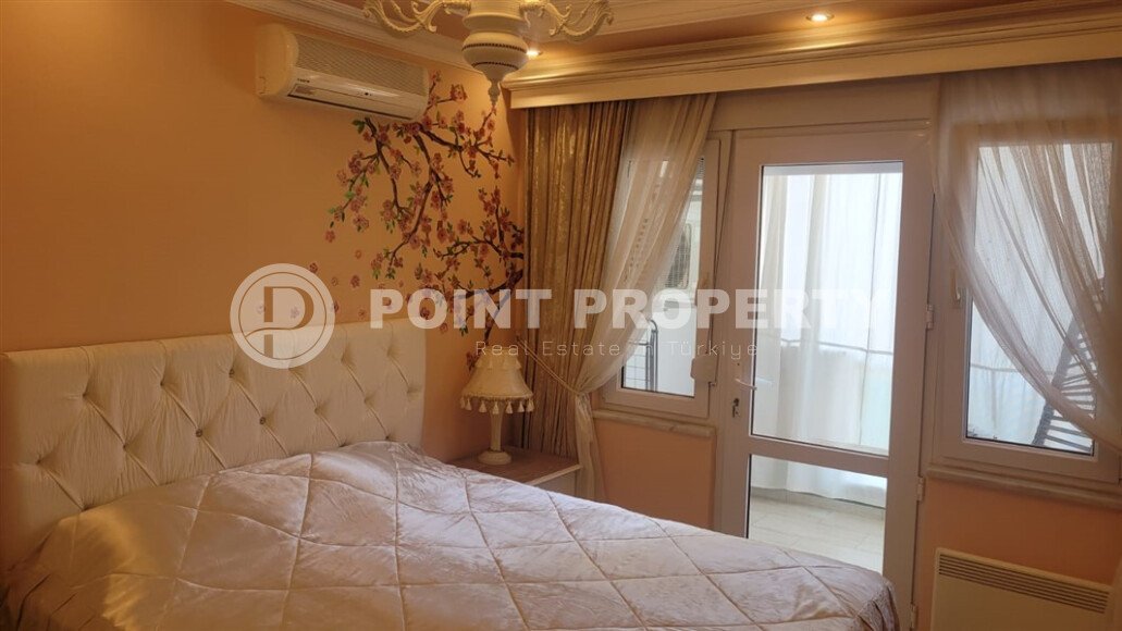 Apartment 2+1, 110 m² in the center of Alanya with a view of Cleopatra Beach and a residence permit-id-10143-photo-5