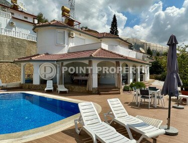 Detached villa 4+1, 220 m² in Mahmutlar with pool, garden and sea view-id-10154-photo-8