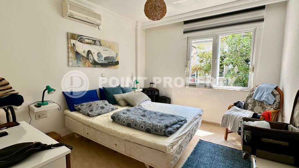 Detached villa 4+1, 220 m² in Mahmutlar with pool, garden and sea view-id-10154-photo-5