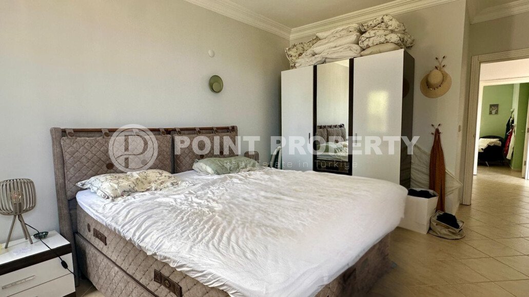 Detached villa 4+1, 220 m² in Mahmutlar with pool, garden and sea view-id-10154-photo-7