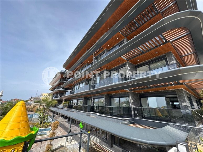 Investment project at the initial stage of construction in the center of Alanya, views of the sea, mountains and Alanya fortress-id-1066-photo-3