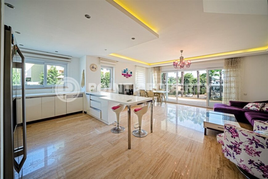 Comfortable 3+1 duplex, 170 m² with a private beach and rich infrastructure in Konakli-id-10179-photo-4