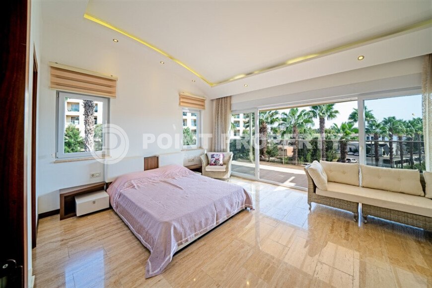 Comfortable 3+1 duplex, 170 m² with a private beach and rich infrastructure in Konakli-id-10179-photo-8