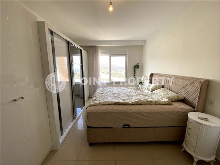 Spacious 3+1 apartment, 200 m² in Kargicak with sea views in a complex with a private beach-id-10182-photo-4