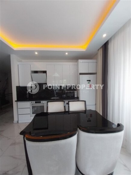 Современный садовый дуплекс 180 м² с мебелью и техникой в новом комплексе класса люкс в Авсалларе-id-10238-фото-4