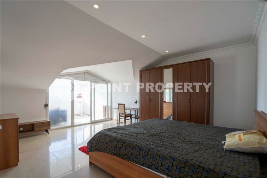 Уютная меблированная двухуровневая вартира 4+2 площадью 190 м² в жилом комплексе с бассейном в Оба-id-10246-фото-14