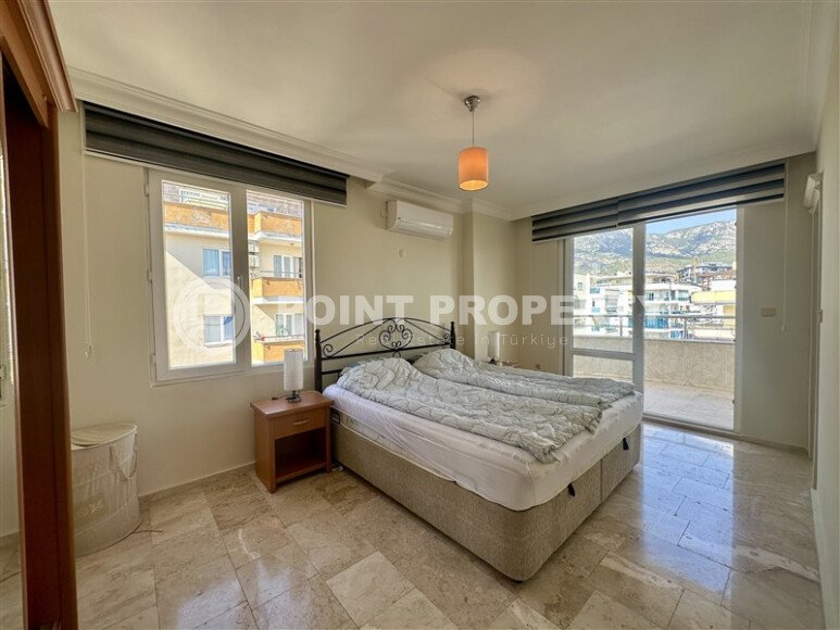 An impressive 240 m² of comfort in a bright duplex penthouse with a panoramic terrace in the center of Mahmutlar-id-10256-photo-4