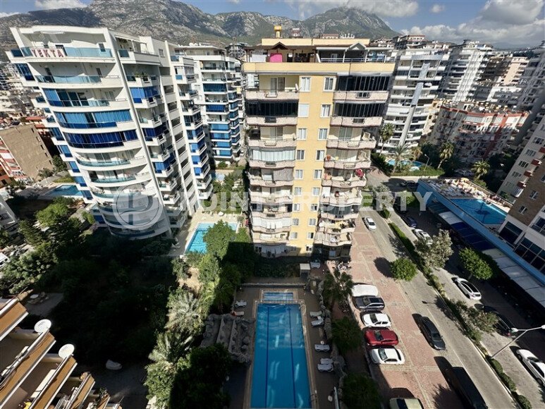 An impressive 240 m² of comfort in a bright duplex penthouse with a panoramic terrace in the center of Mahmutlar-id-10256-photo-8