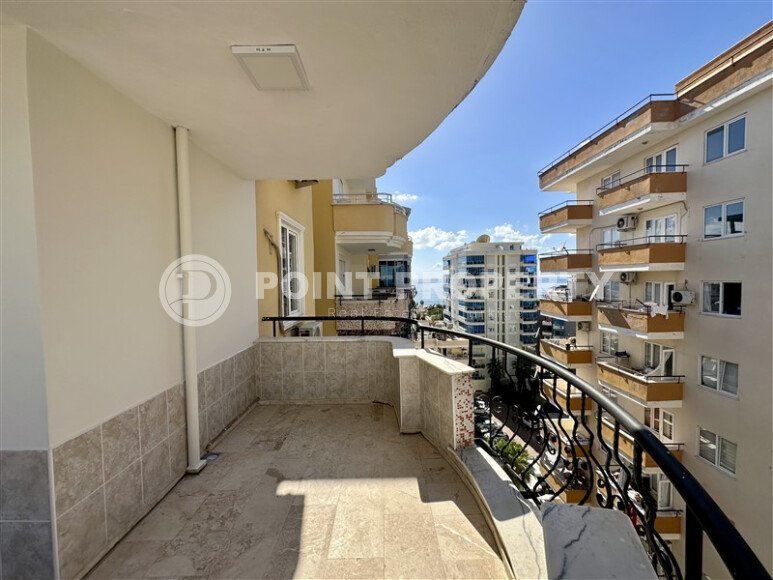 An impressive 240 m² of comfort in a bright duplex penthouse with a panoramic terrace in the center of Mahmutlar-id-10256-photo-12