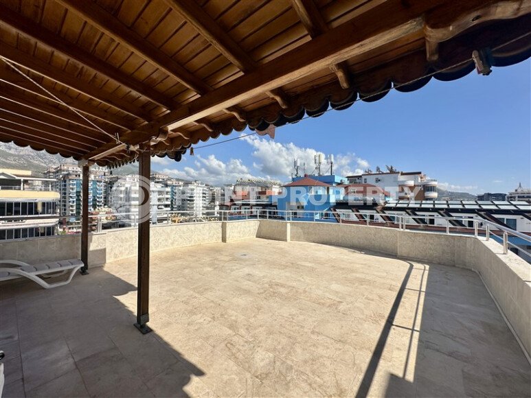 An impressive 240 m² of comfort in a bright duplex penthouse with a panoramic terrace in the center of Mahmutlar-id-10256-photo-13