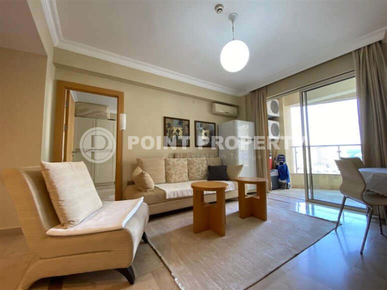 Comfortable 105 m² apartment with citizenship in a hotel complex, Kargicak district-id-10289-photo-1