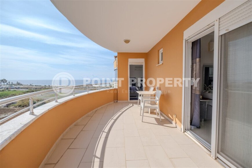 Просторная двухкомнатная квартира 125 м² с видом на море на первой береговой линии в Демирташе-id-10293-фото-12