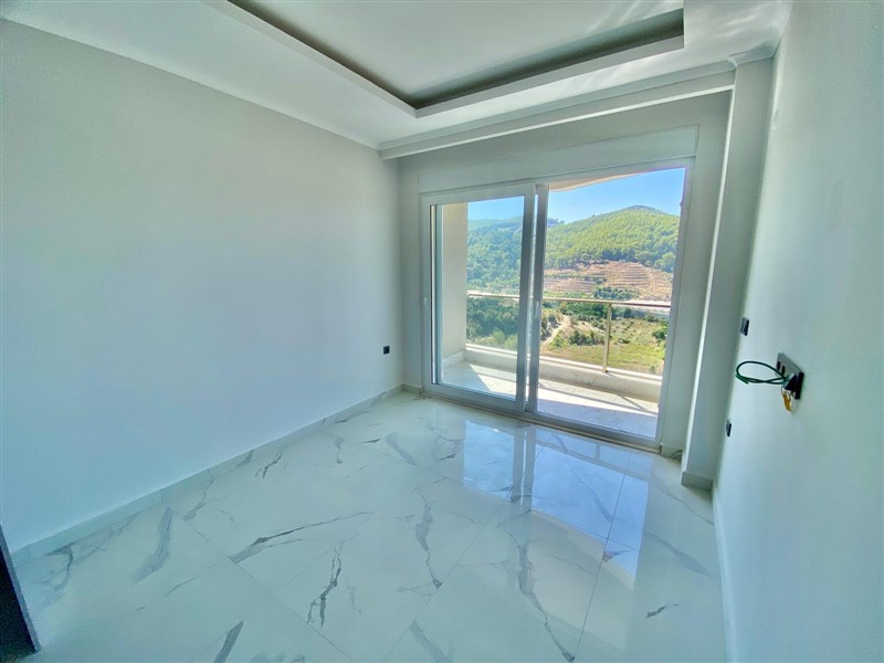1+1 apartment with a view of nature in Demirtaş-id-10294-photo-3