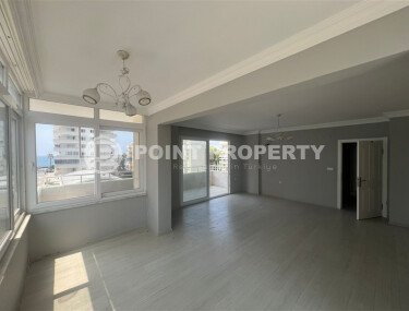 2+1 apartment with partial sea view in a complex on the first line in Mahmutlar-id-10309-photo-2