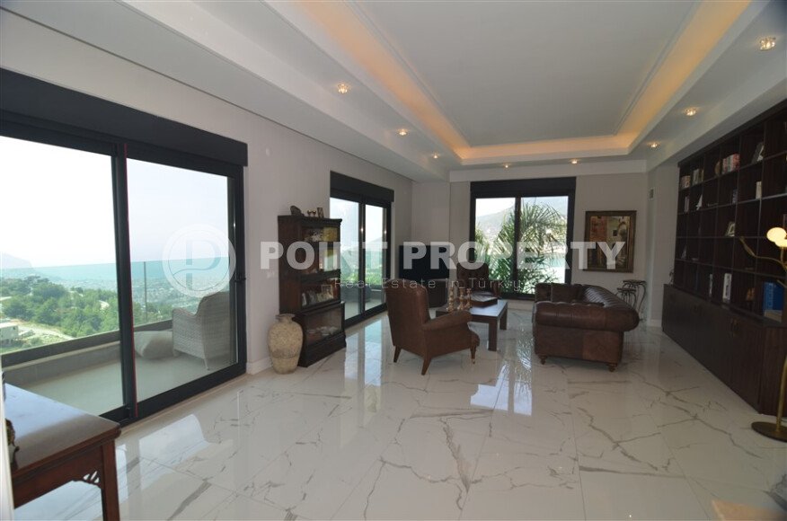 An elegant 351 m² villa with a panoramic terrace and sea views in a prestigious area of Alanya-id-10313-photo-5