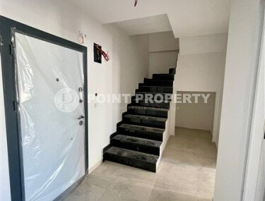 Современный двухэтажный дуплекс 2+1 площадью 120 м² в жилом комплексе класса «пять звёзд» в Махмутларе-id-10322-фото-4