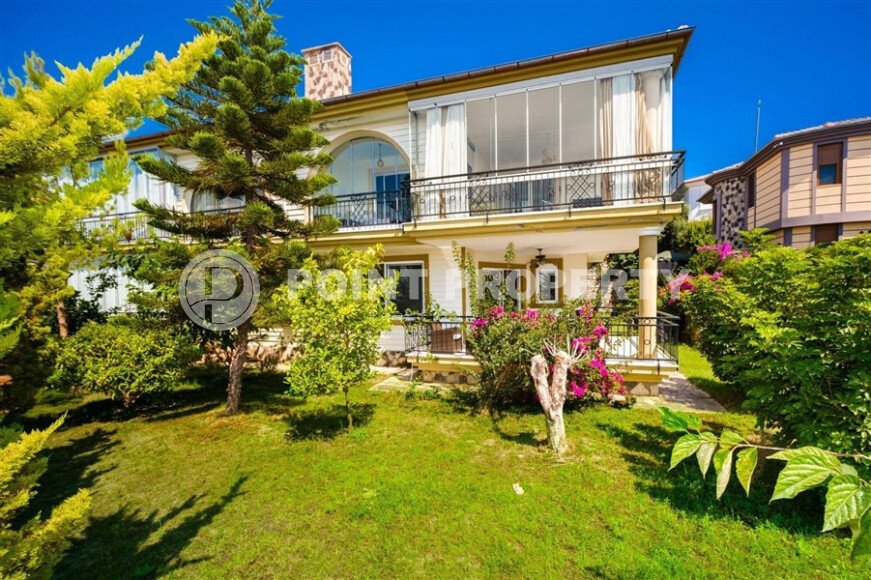 Spacious 3+1 villa in a complex with infrastructure in the Konakli area, residence permit-id-10347-photo-1