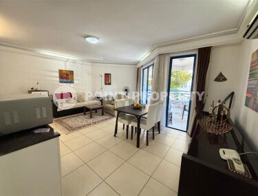 Spacious 1+1 apartment, 60 m², Alanya center, Cleopatra Beach area, with a residence permit-id-10362-photo-2