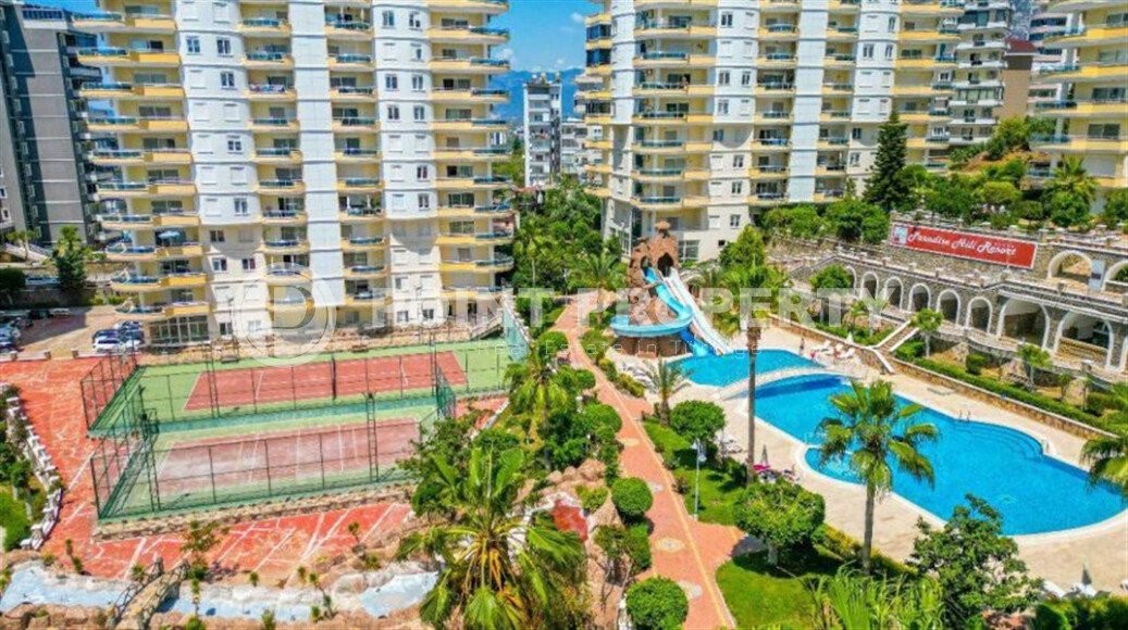 Garden duplex 4+1 – 250 m² in Mahmutlar area-id-10391-photo-1