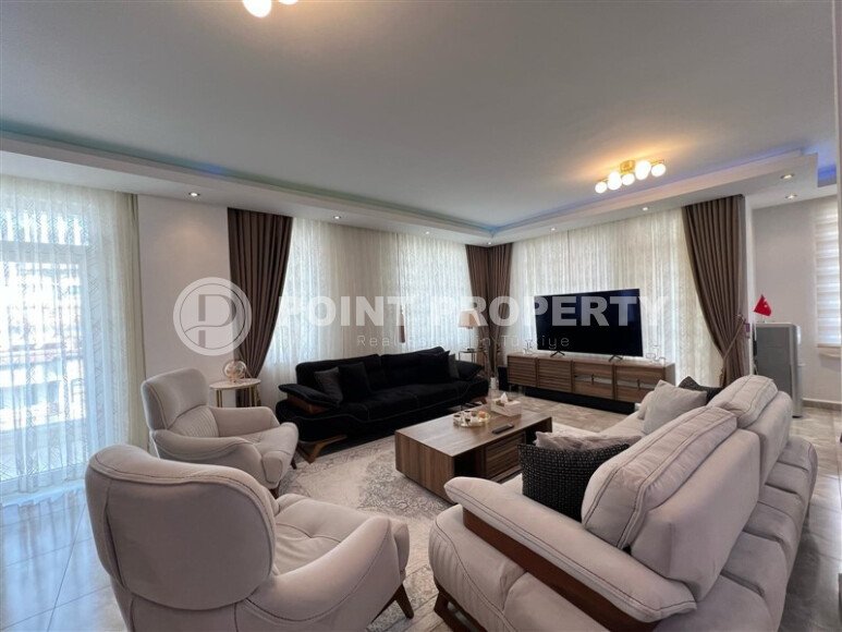Elegant 4+1 duplex 200 m² in Obagol with a residence permit and mountain views-id-10452-photo-2