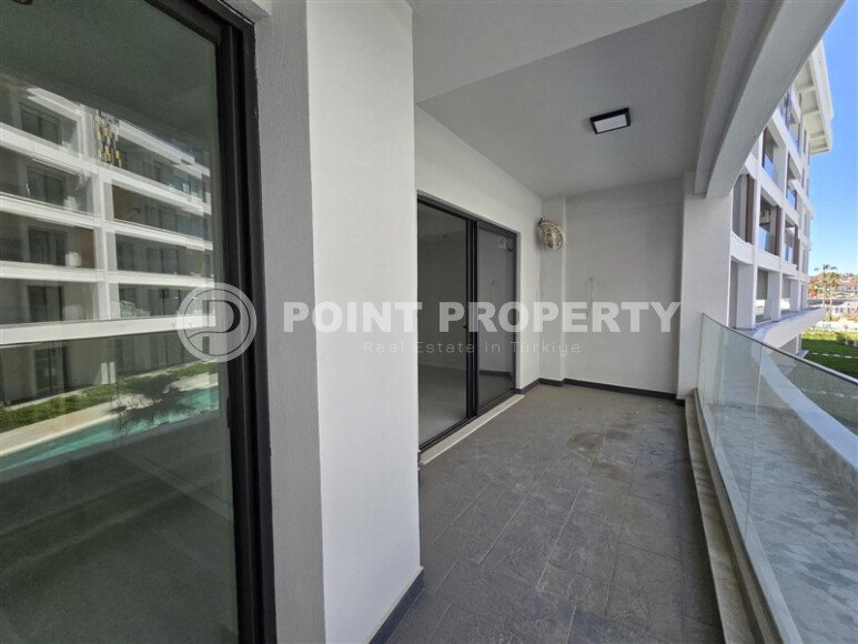 Современная квартира 129 м² в Тюрклере с панорамными окнами и инфраструктурой отеля-id-10458-фото-13