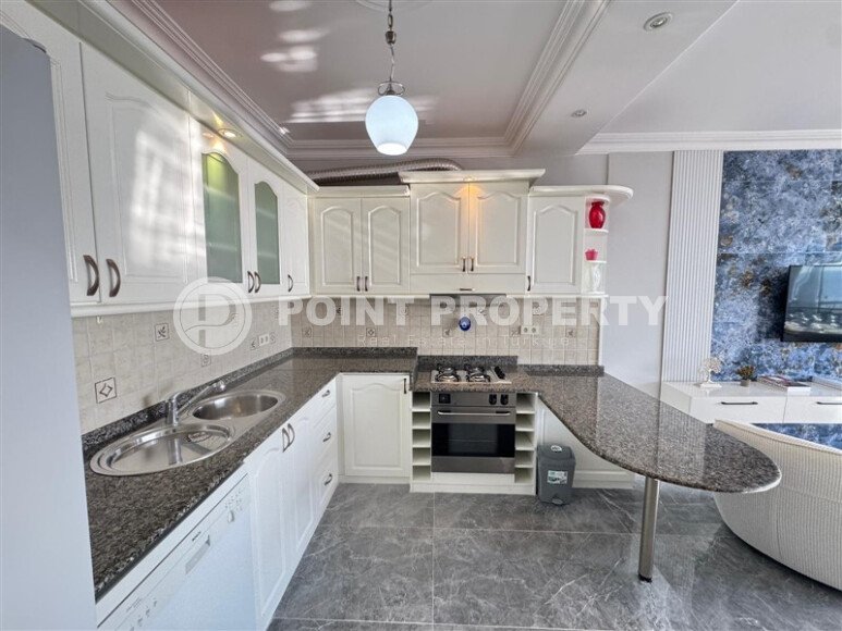 Apartment 2+1 on the Mediterranean coast in the center of Tosmur.-id-4199-photo-3