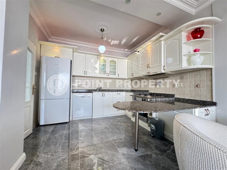 Apartment 2+1 on the Mediterranean coast in the center of Tosmur.-id-4199-photo-4