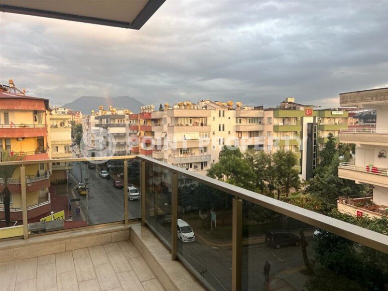 Stunning five-room penthouse in a new residence built in 2022, Alanya center-id-4673-photo-9