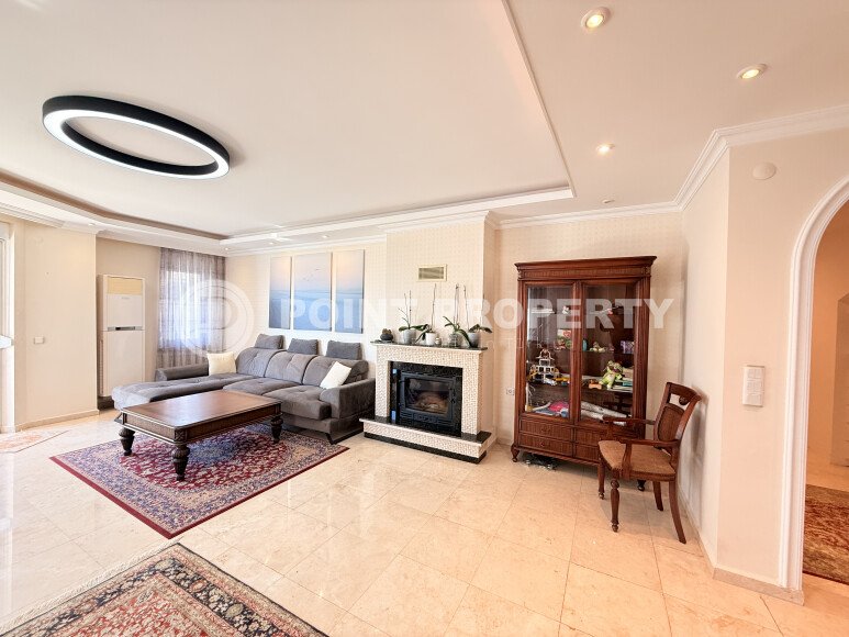 Atmospheric two-level apartment on the first line from the sea, near the famous Cleopatra Beach-id-7896-photo-3