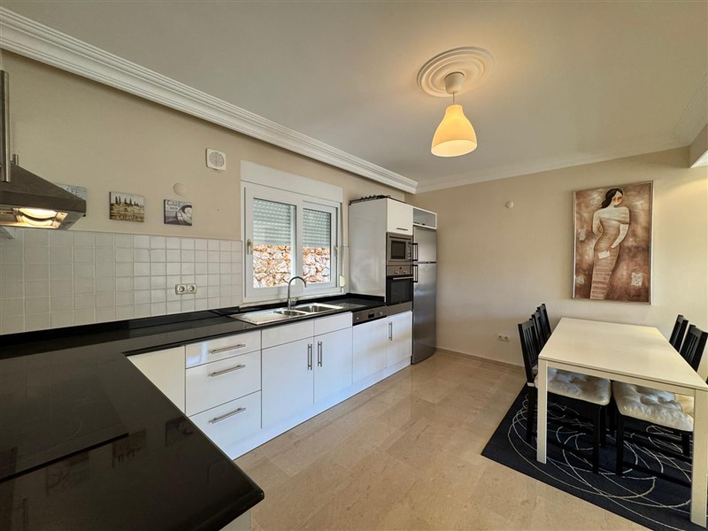 Таунхаус 3+1 с мебелью в районе Тепе-id-10494-фото-2