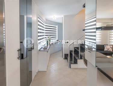 View comfortable penthouse 4+1, 240 m², on the first coastline in the Alanya region - Oba.-id-2499-photo-2