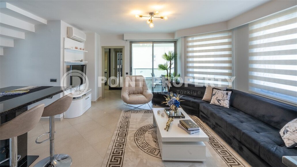 View comfortable penthouse 4+1, 240 m², on the first coastline in the Alanya region - Oba.-id-2499-photo-5