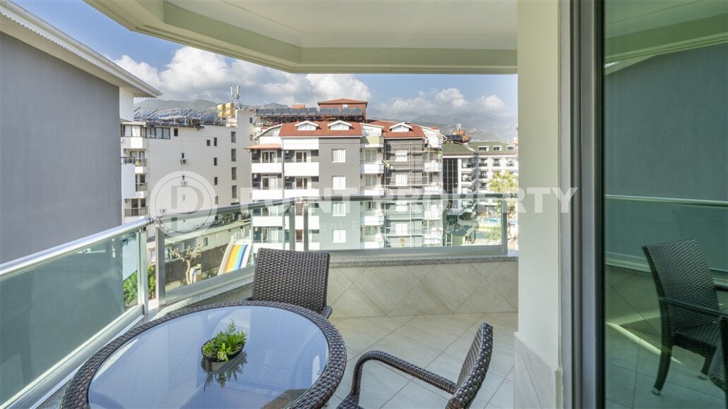 View comfortable penthouse 4+1, 240 m², on the first coastline in the Alanya region - Oba.-id-2499-photo-9
