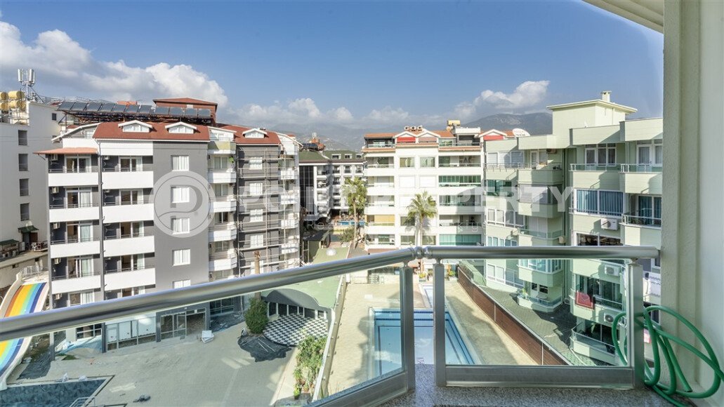 View comfortable penthouse 4+1, 240 m², on the first coastline in the Alanya region - Oba.-id-2499-photo-10