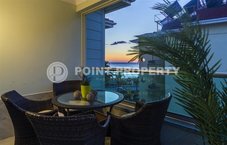 View comfortable penthouse 4+1, 240 m², on the first coastline in the Alanya region - Oba.-id-2499-photo-22