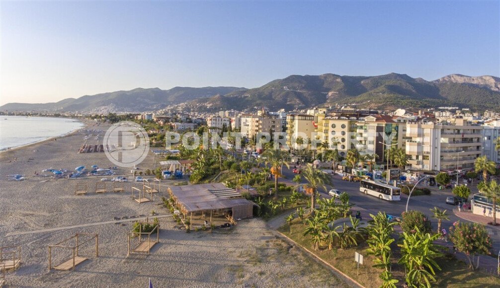 View comfortable penthouse 4+1, 240 m², on the first coastline in the Alanya region - Oba.-id-2499-photo-26