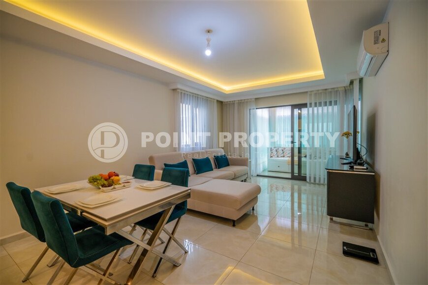 Spacious 70 m² apartment on the first line with sea views, Mahmutlar district-id-10568-photo-2